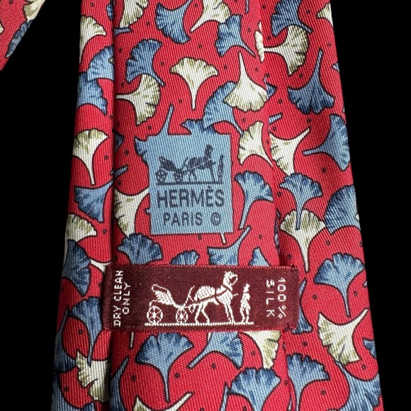 Hermes Paris Silk Tie Red Ginkgo Leaf Pattern Blue Cream 7592 SA Made in France